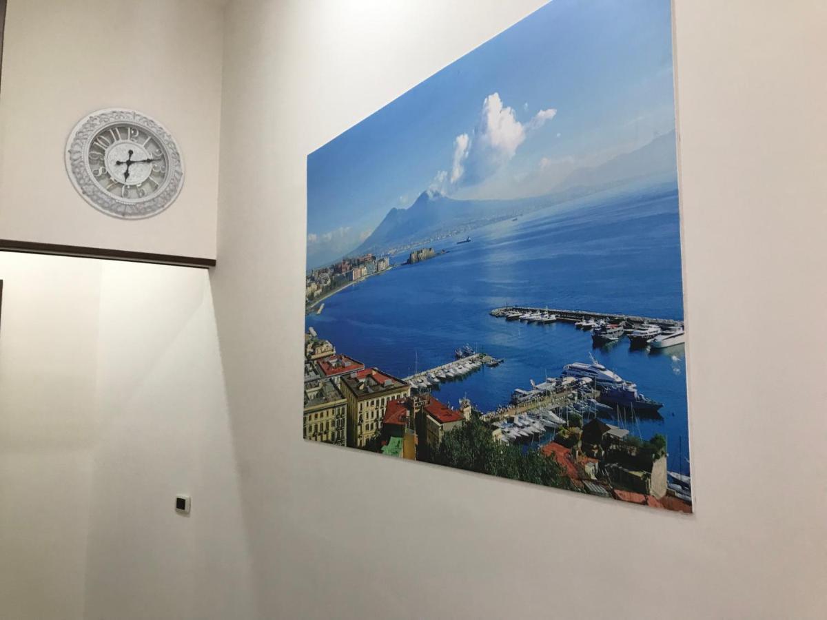 Regy Bed & Breakfast Наполи Екстериор снимка