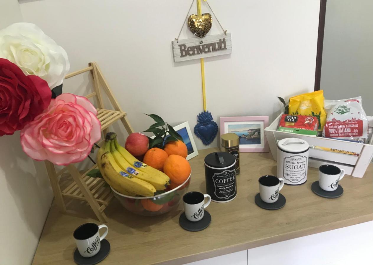Regy Bed & Breakfast Наполи Екстериор снимка