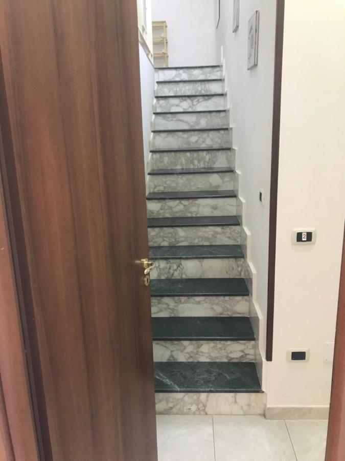 Regy Bed & Breakfast Наполи Екстериор снимка