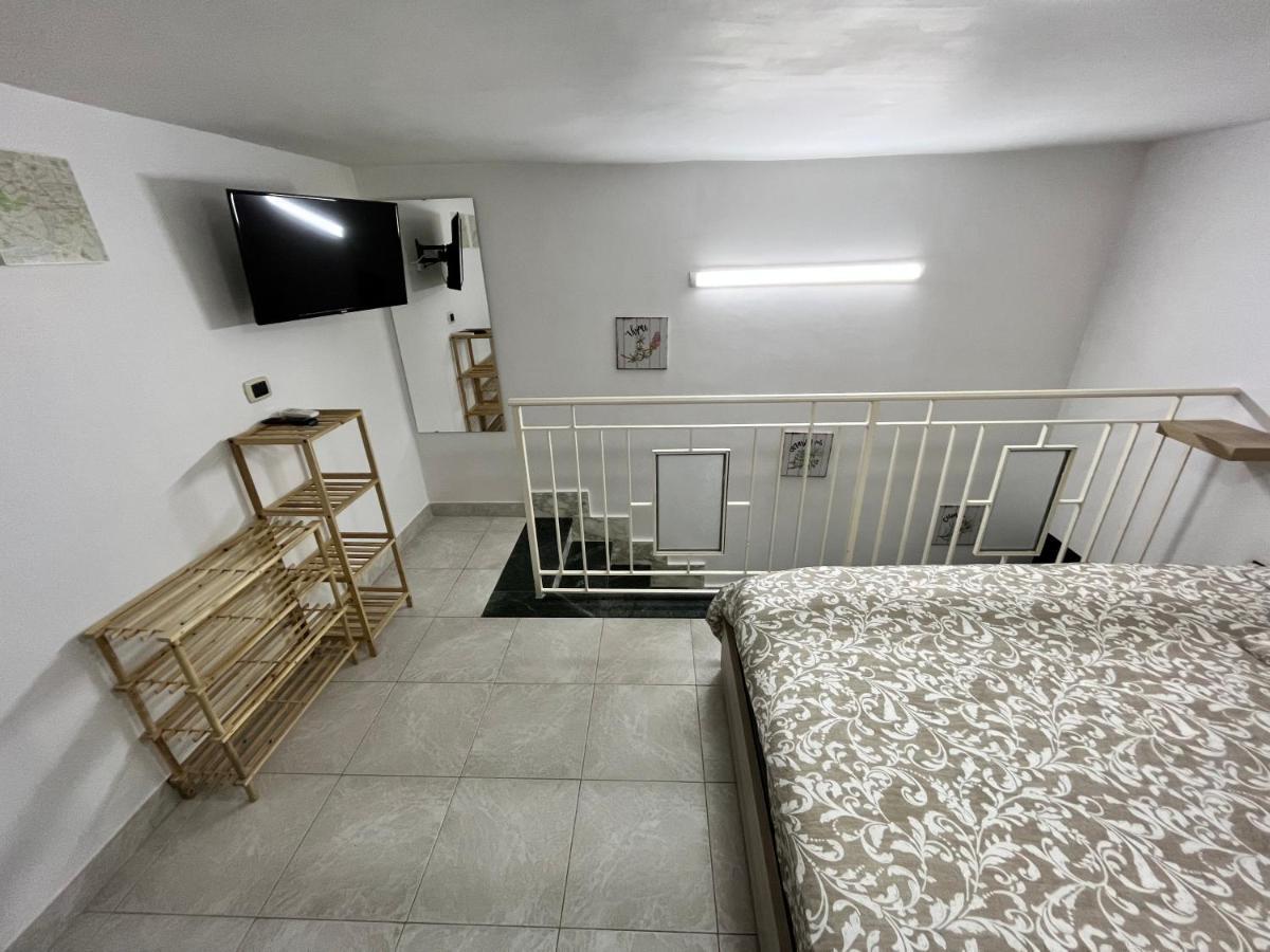 Regy Bed & Breakfast Наполи Екстериор снимка
