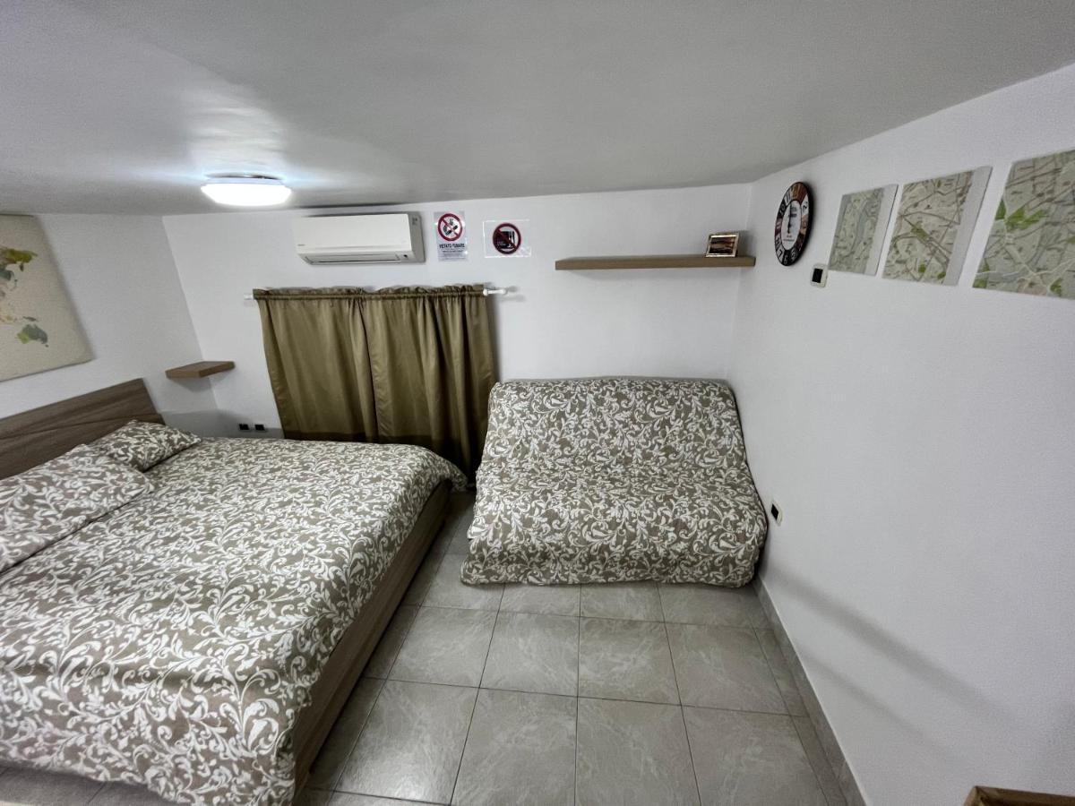 Regy Bed & Breakfast Наполи Екстериор снимка