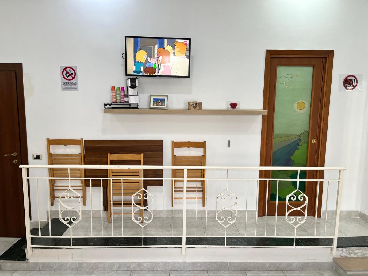 Regy Bed & Breakfast Наполи Екстериор снимка