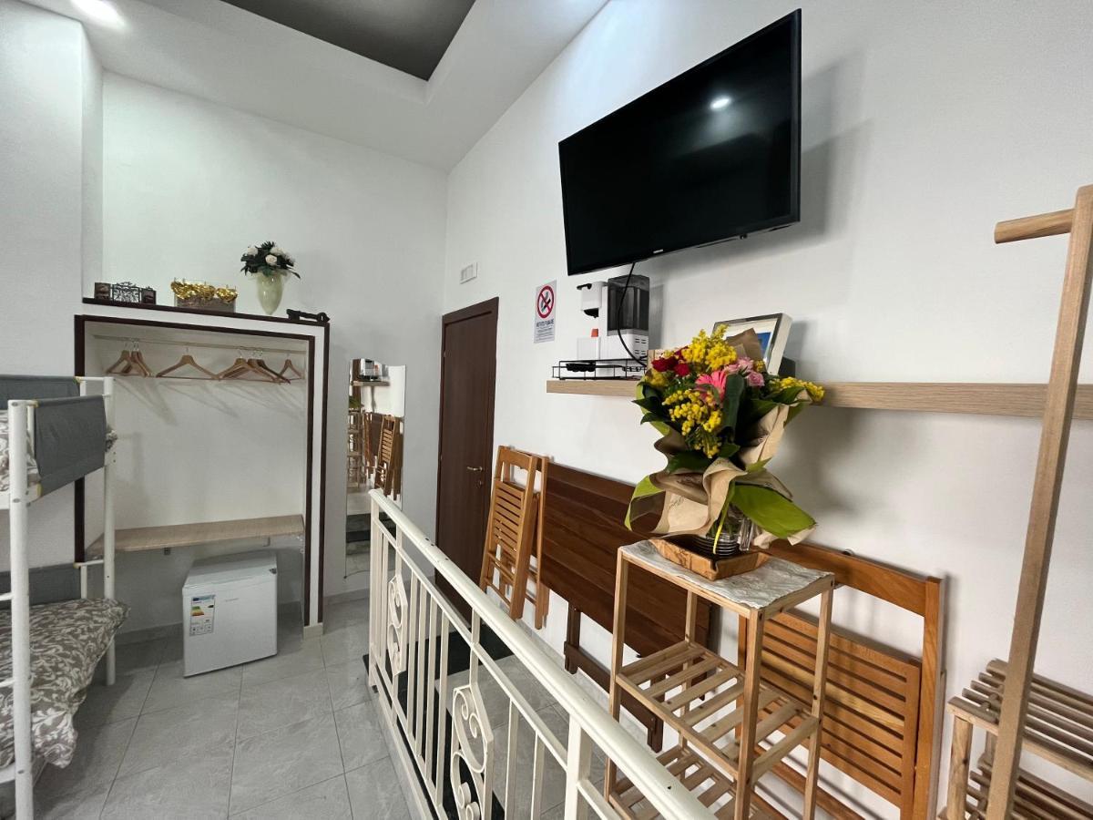 Regy Bed & Breakfast Наполи Екстериор снимка