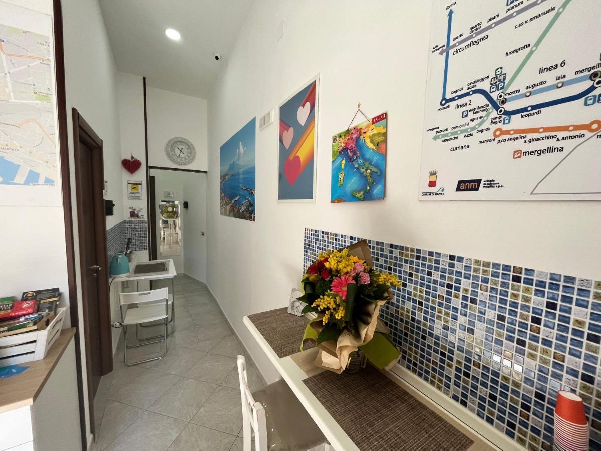 Regy Bed & Breakfast Наполи Екстериор снимка