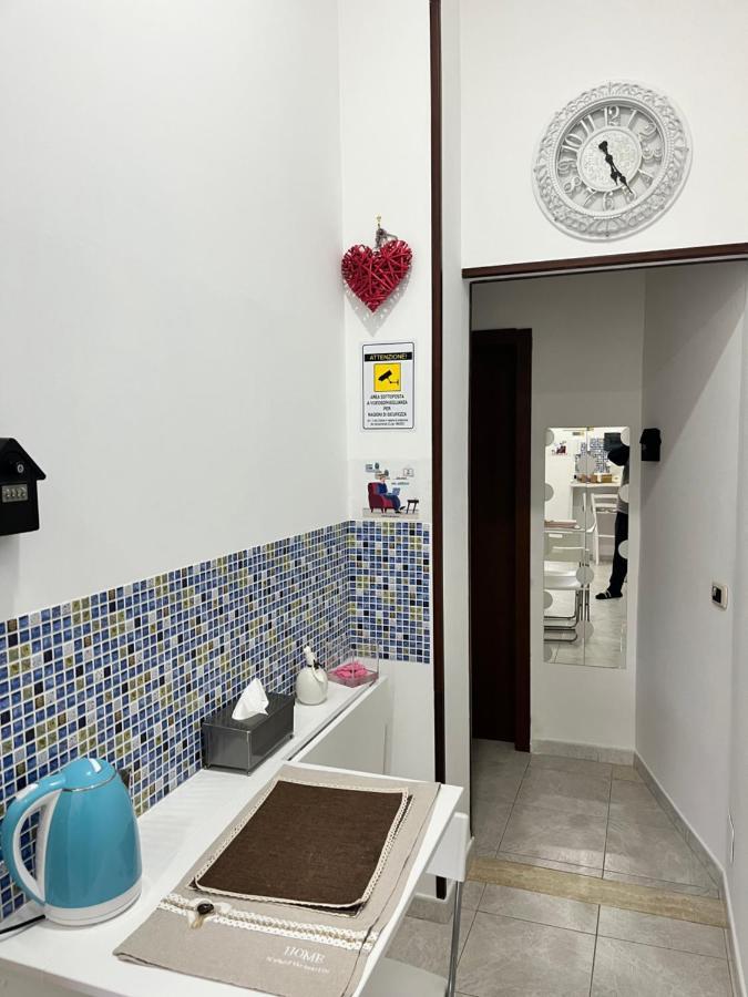 Regy Bed & Breakfast Наполи Екстериор снимка