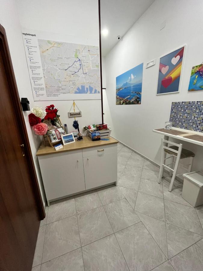 Regy Bed & Breakfast Наполи Екстериор снимка
