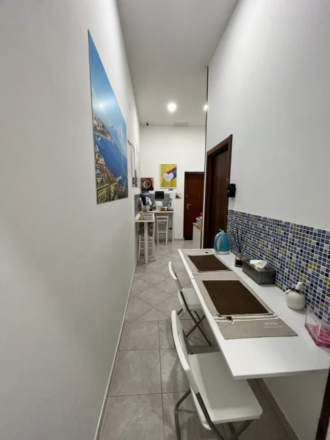 Regy Bed & Breakfast Наполи Екстериор снимка